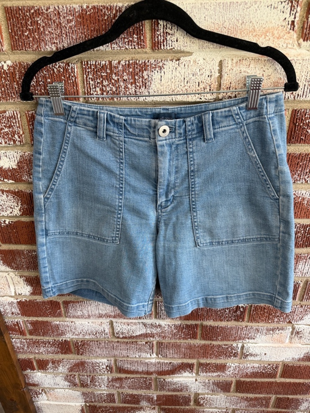 J. Jill Light Wash Denim Shorts in Pale Blue